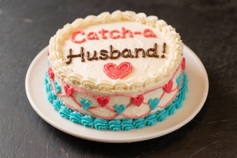 Catch-a-Husband Cake – Fun & Flirty Dessert